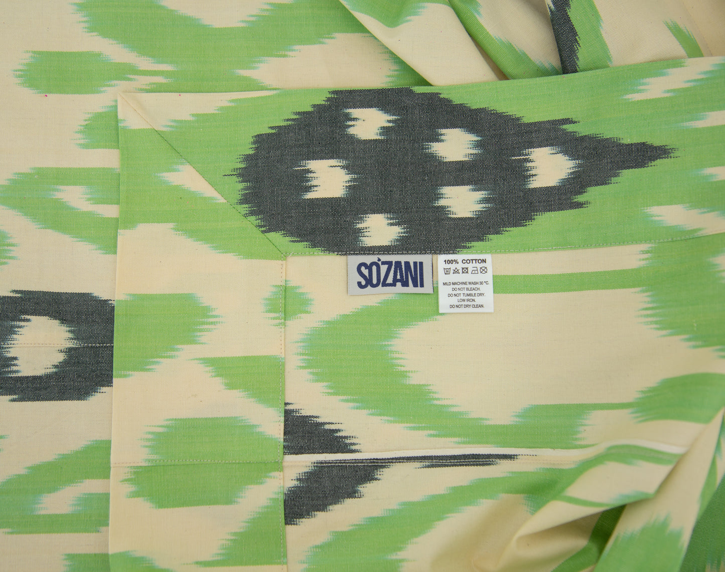 Nappe IKAT - Vert et noir