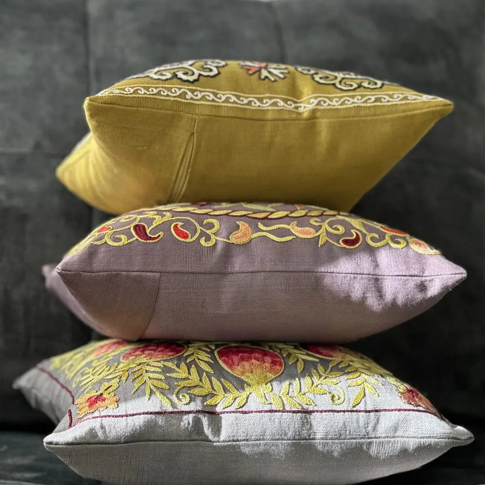 Housse de coussin carrée Suzani - Lakai - Olive