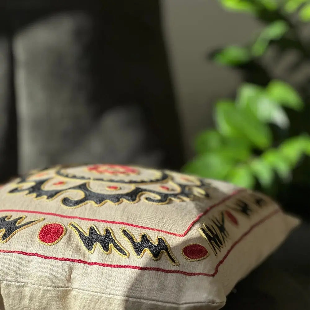Housse de coussin carrée Suzani - Lakai