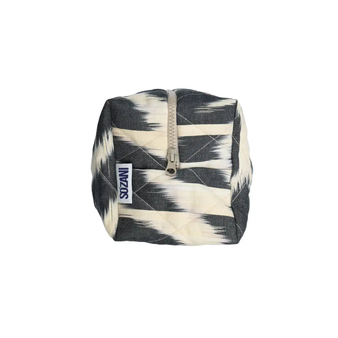 Grande trousse IKAT matelassée - Noire et beige patiné