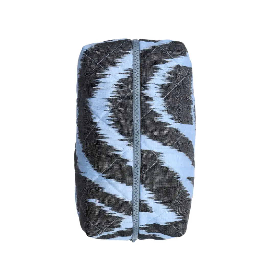 Grande trousse IKAT matelassée - Noire et bleu clair