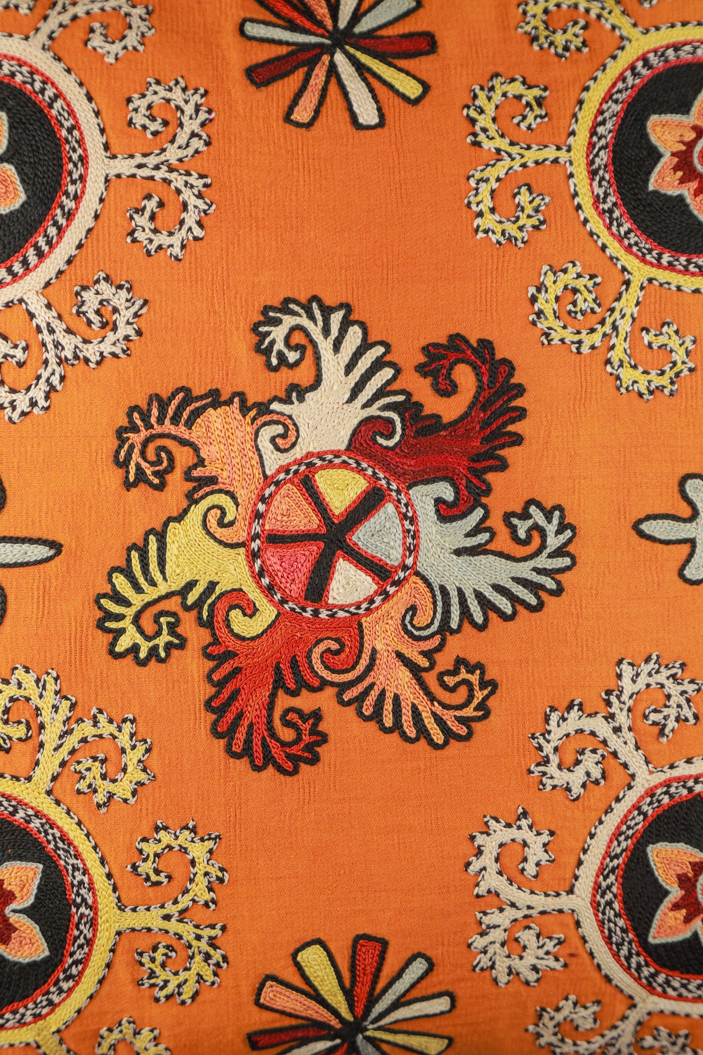 Housse de coussin carrée Suzani carotte - Lakai